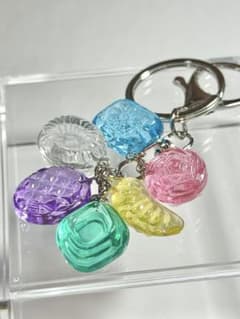 【カラフル】ドロップキーホルダー　シルバーチャーム2️⃣のサムネイル