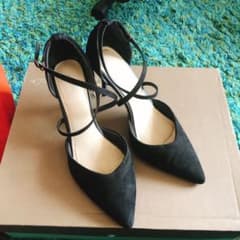 RANDA クロスストラップパンプス 黒のサムネイル