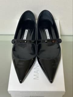 マノロブラニク カンパリ フラット メリージェーン エナメル 36 - メルカリ