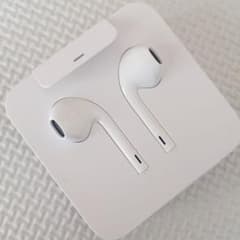 【新品・純正品】 iPhone7 付属品 イヤホンのサムネイル