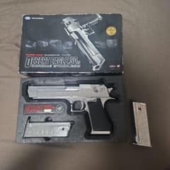 おまけ付き！東京マルイ DESERT EAGLE.50AE クロムステンレス - メルカリ