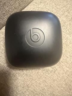 Beats ワイヤレスイヤホン 充電ケース付きのサムネイル