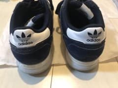 adidas アディダス スニーカーのサムネイル