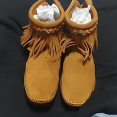 新品☆ MINNETONKAブーツのサムネイル
