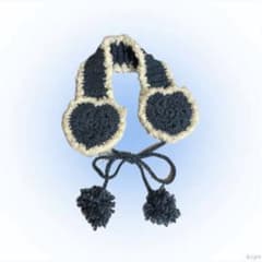 ハート イヤーマフ ハンドメイド 編み物 フワフワ リボン ブルー×ホワイトのサムネイル