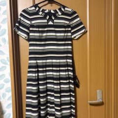 U by ungaro ボーダー柄ワンピース 半袖のサムネイル