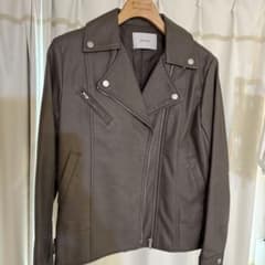 【超美品】EMODA レディース ダークブラウン グレー ライダースジャケットのサムネイル