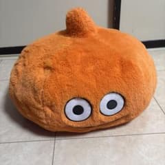 オレンジ色のぬいぐるみのサムネイル