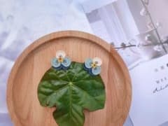 ビオラ　かぎ編みピアス　ハンドメイドのサムネイル