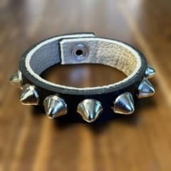 【定番】スタッズ レザー ブレスレット ブラックのサムネイル