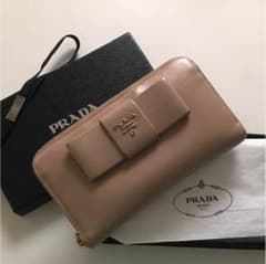 みさみさ様専用プラダ★長財布★鑑定済みのサムネイル