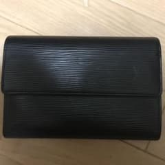 ルイヴィトン エピ 長財布のサムネイル