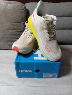 ホカ　HOKA CLIFTON9 スニーカー　ランニングシューズ　27cmのサムネイル