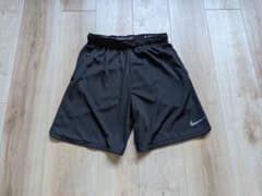 NIKE Dri-FIT ショートパンツ ブラック Lサイズ　バスケットボールのサムネイル