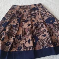 花柄フレアスカート ベージュのサムネイル