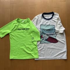 GAP ラッシュガード & Tシャツ 2点セット　130-140cmのサムネイル