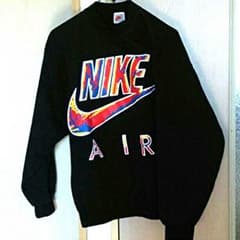 NIKE トレーナーのサムネイル