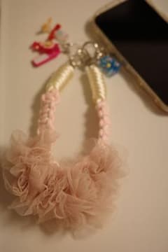 ハンドメイド チュール付きストラップ ピンクのサムネイル