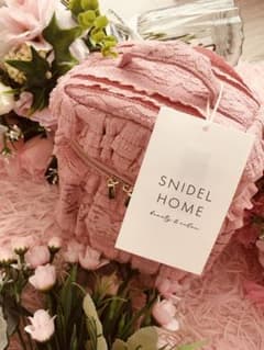 SNIDEL HOME フリルポーチ ピンク 新品　未使用品。タグ付き。完売商品のサムネイル