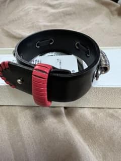 TOGA VIRILIS メタルレザーバングル　箱付きのサムネイル