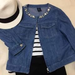 美品 ビジュー付きデニムジャケット Mサイズのサムネイル