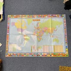 世界地図のサムネイル