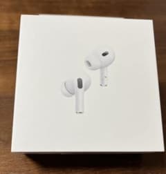 【ほぼ新品&おまけ付】AirPods Pro （第２世代）のサムネイル