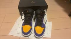 NIKE AIR JORDAN 1 レーカーズカラーのサムネイル
