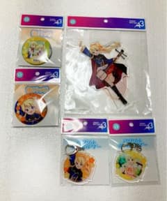 きんいろモザイクeeoくじ　九条カレン　アクリルスタンド・缶バッジ・キーホルダーのサムネイル