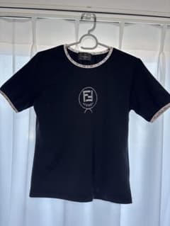 早い者勝ち値下げ【FENDI】 ロゴ Tシャツのサムネイル