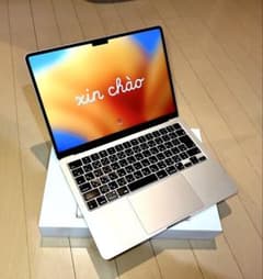 Macbook Air M2 13.6 スターライト 8GB/256GBのサムネイル