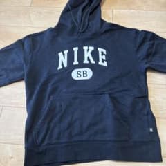 NIKE 黒パーカー　Lサイズのサムネイル