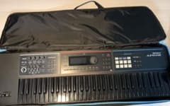 ⭐︎限定カラー⭐︎美品！ROLAND JUNO-DS61B ケース、スタンド付きのサムネイル