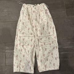 openyy 花柄パンツ フラワーパンツ - メルカリ
