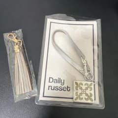 Daily russet バッグチャーム 、タッセルキーホルダー 2点セットのサムネイル