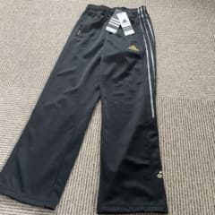 adidas ジャージ　パンツ　140センチのサムネイル