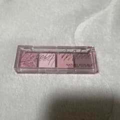 Lovely Mood アイシャドウパレットのサムネイル