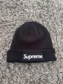 Supreme ブラック ニット帽 ワールドファマス - メルカリ