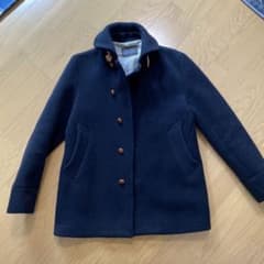 生地が厚く暖かいです。2013年に購入したが当方のサイズに合わず使用頻度は少ないのサムネイル