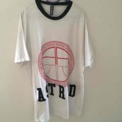 astridandersen Tシャツのサムネイル
