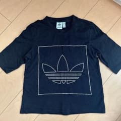 adidas ラインストーンロゴTのサムネイル