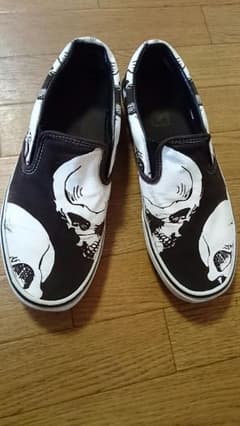 VANSスリッポン  スカル希少柄  値下げ！のサムネイル