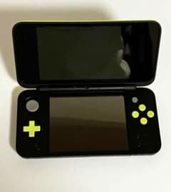 Newニンテンドー2DS LL ブラック×ライムのサムネイル