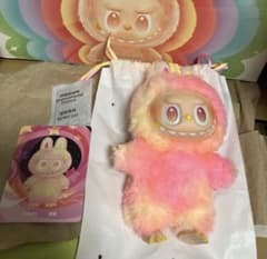 POP MART Lotality ぬいぐるみ　ラブブ正規品のサムネイル