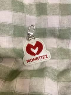 BABYMONSTER ハート型キーホルダーのサムネイル