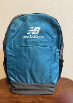 【新品未使用】new balance 青色　水色 リュック　大容量　A4サイズのサムネイル