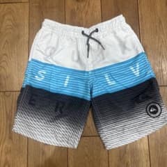 QUIKSILVER 水着 サーフパンツ　xs キッズのサムネイル