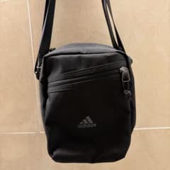 adidas ショルダーバッグ ブラックのサムネイル