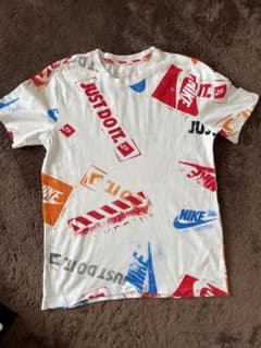 NIKE Tシャツのサムネイル