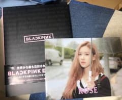 BLACKPINKの公式PHOTO BOOKのサムネイル
